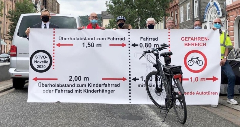 Gefährliche Situation für RadfahrerInnen auf der Gundelfinger Straße